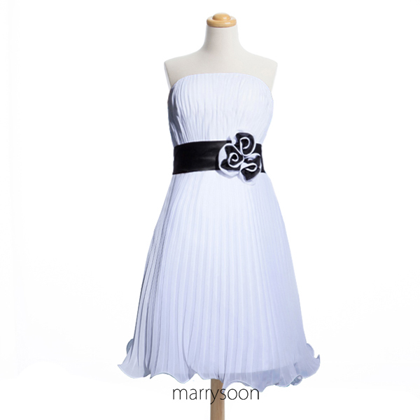 Black And White Chiffon Short Bridesmaid Dresses, Pleated Knee Length Bridesmaid Gown With Hand Made Flower Md042